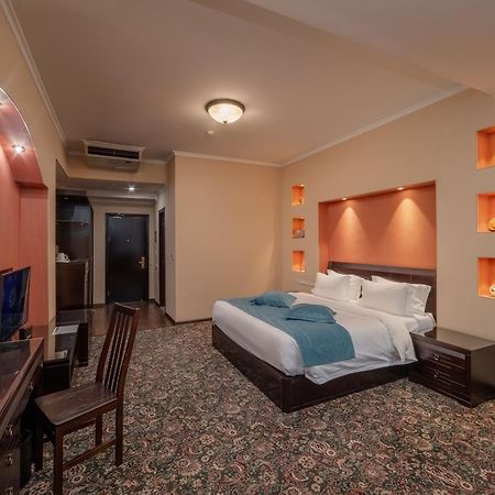 Jannat Regency Hotel Bishkek Luaran gambar