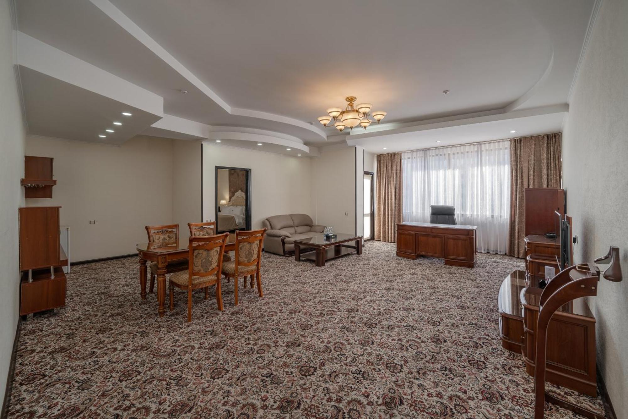 Jannat Regency Hotel Bishkek Luaran gambar