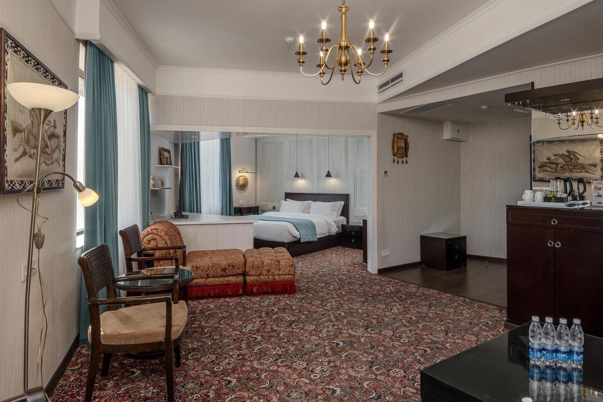 Jannat Regency Hotel Bishkek Bilik gambar