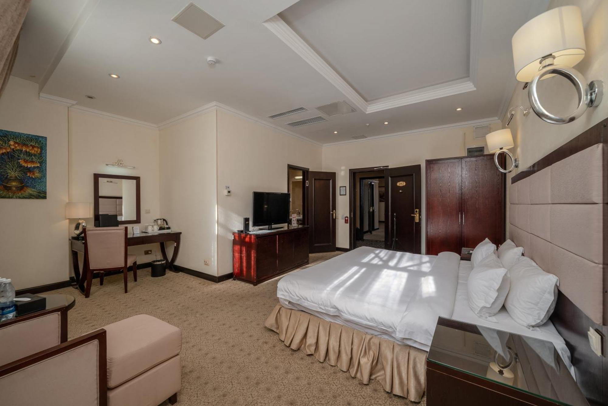 Jannat Regency Hotel Bishkek Luaran gambar